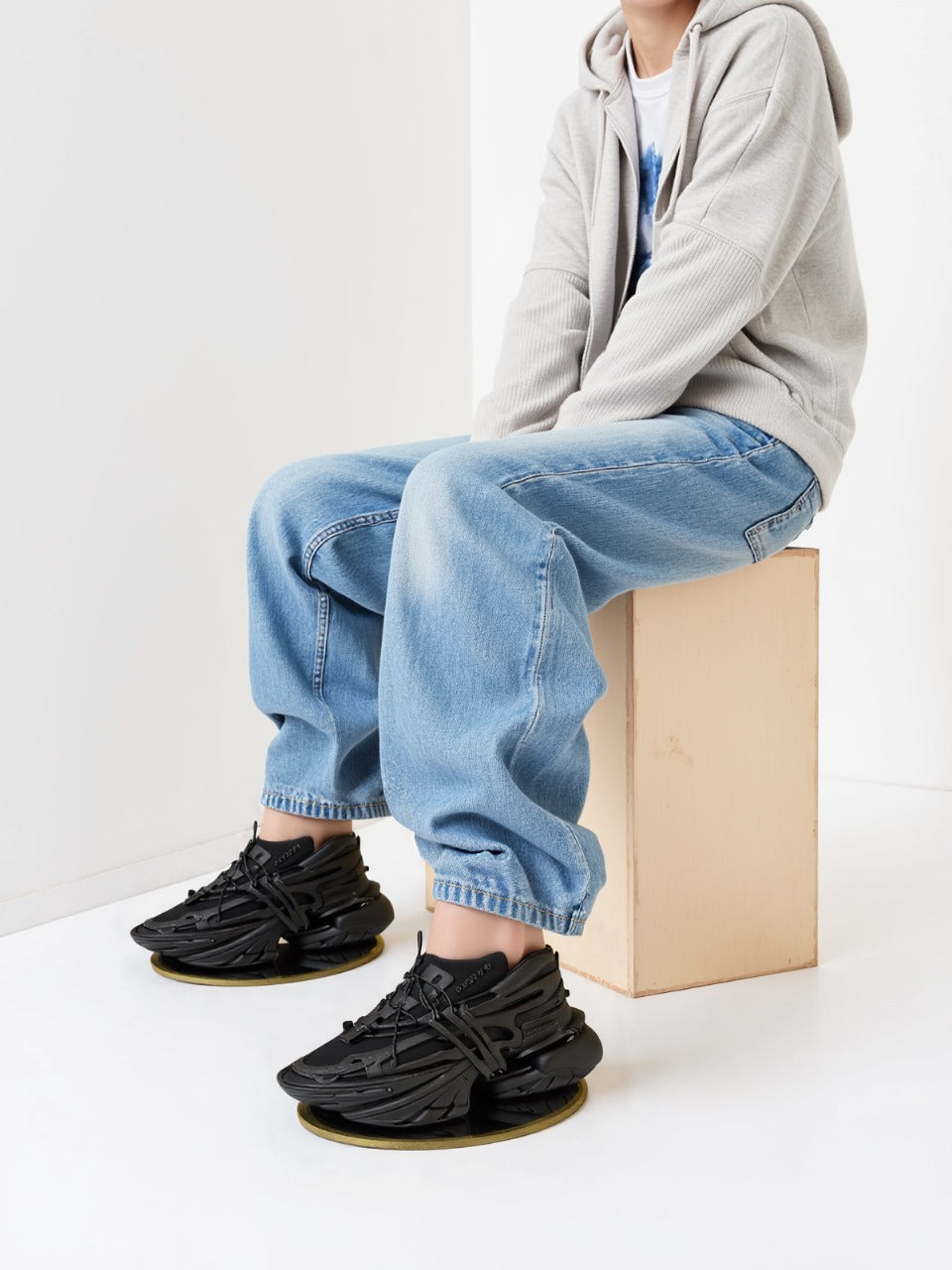 Balmain Paris Men’s Chunky Sneakers