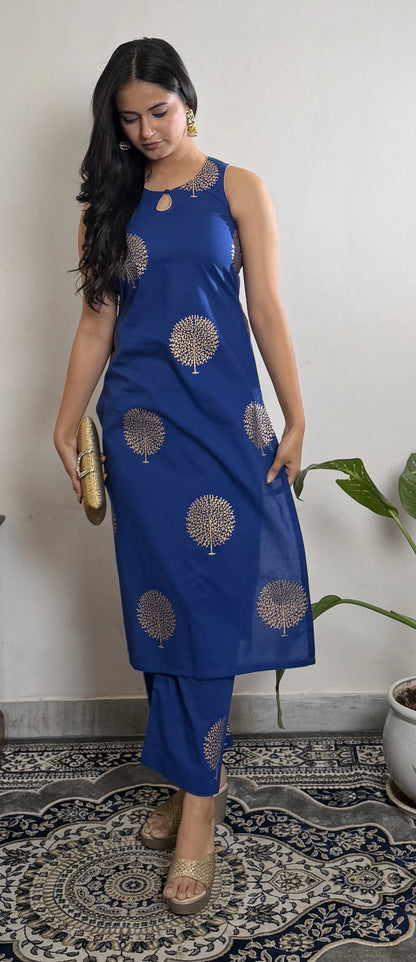 Della Royal Blue Foil Printed Straight Cotton Kurta Set