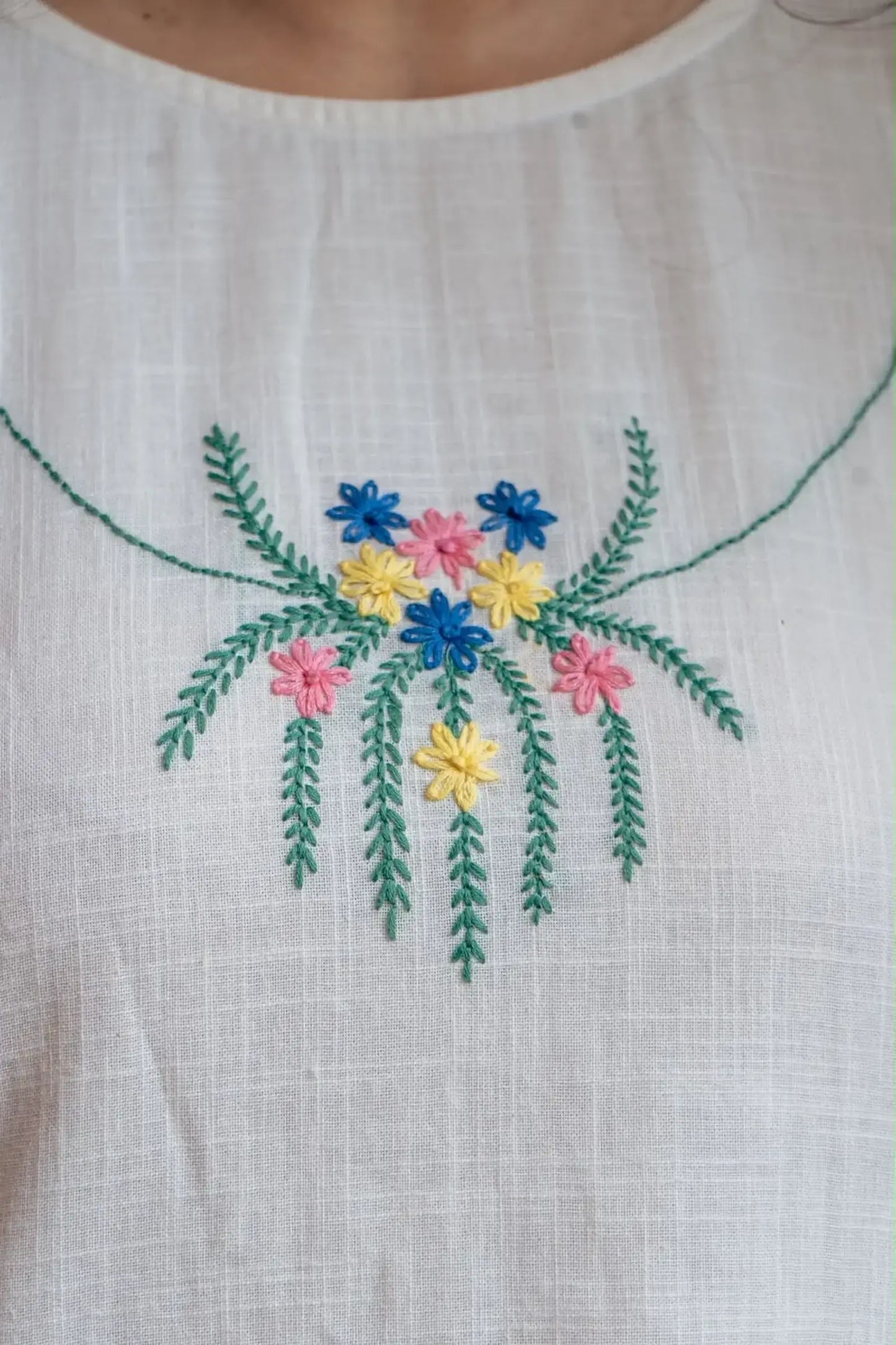 Pihu Hand Embroidered Slub Cotton Kurta Set
