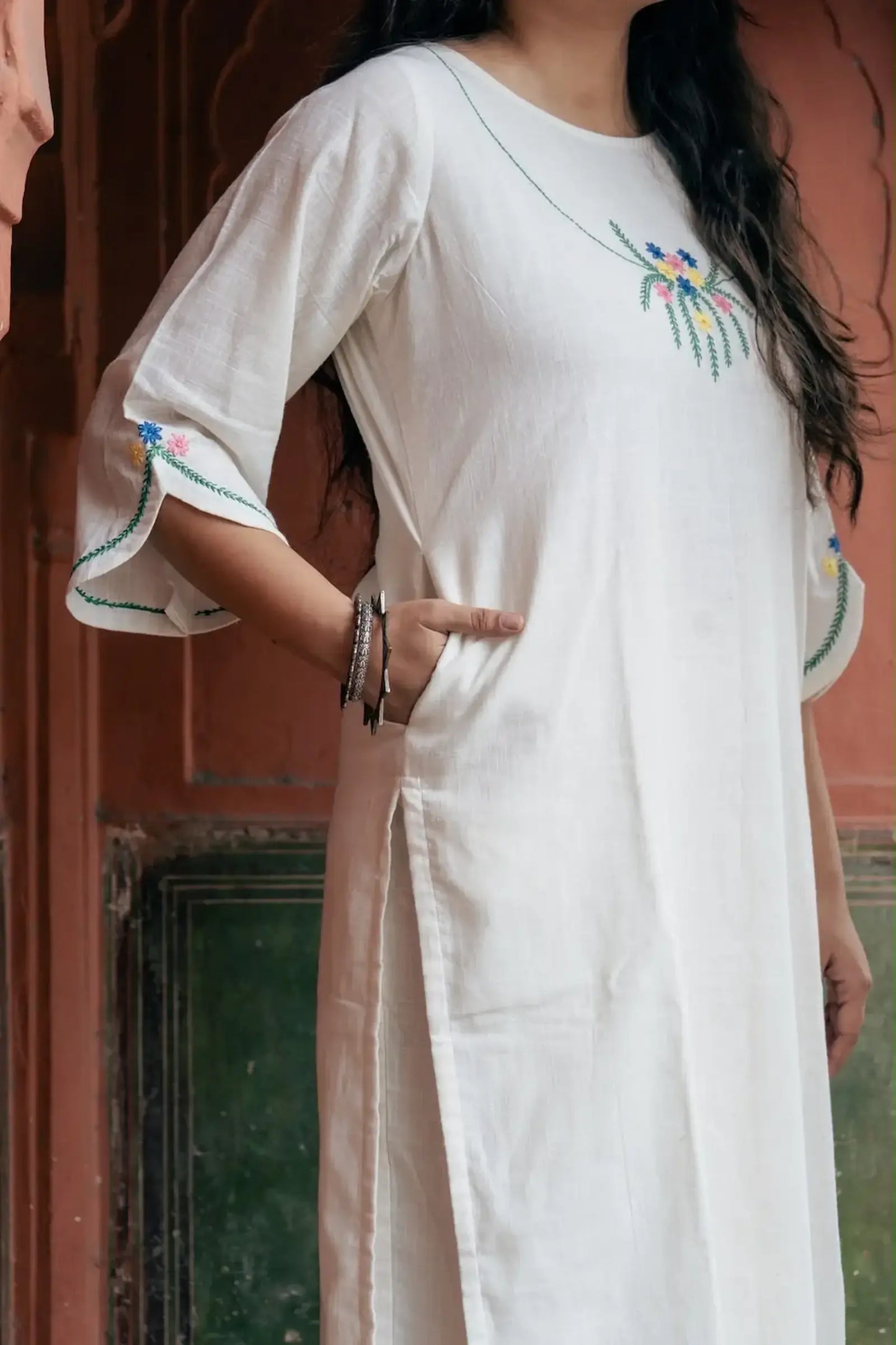 Pihu Hand Embroidered Slub Cotton Kurta Set