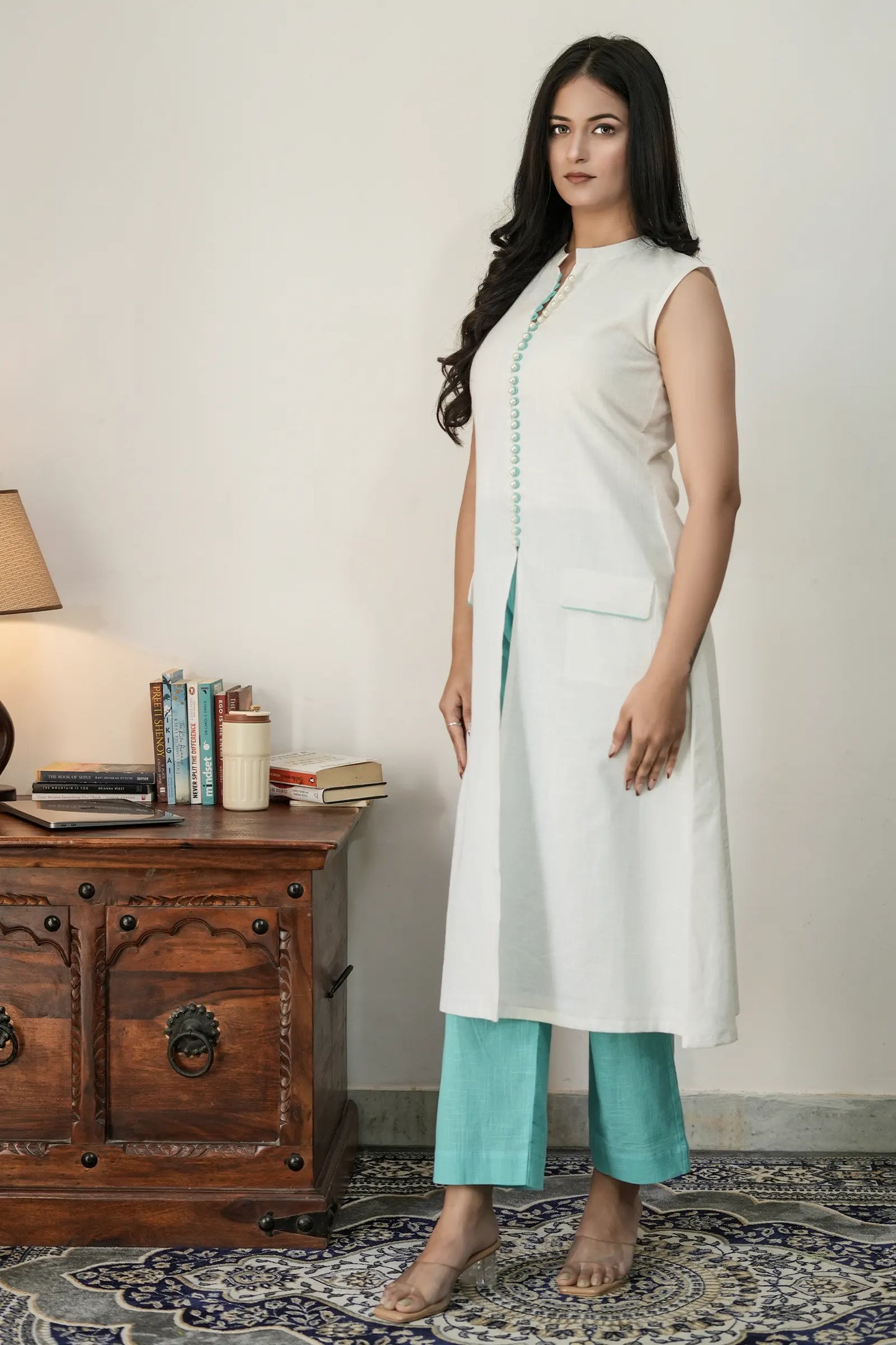 Elara Lucent White And Aqua Slub Cotton Kurta Set
