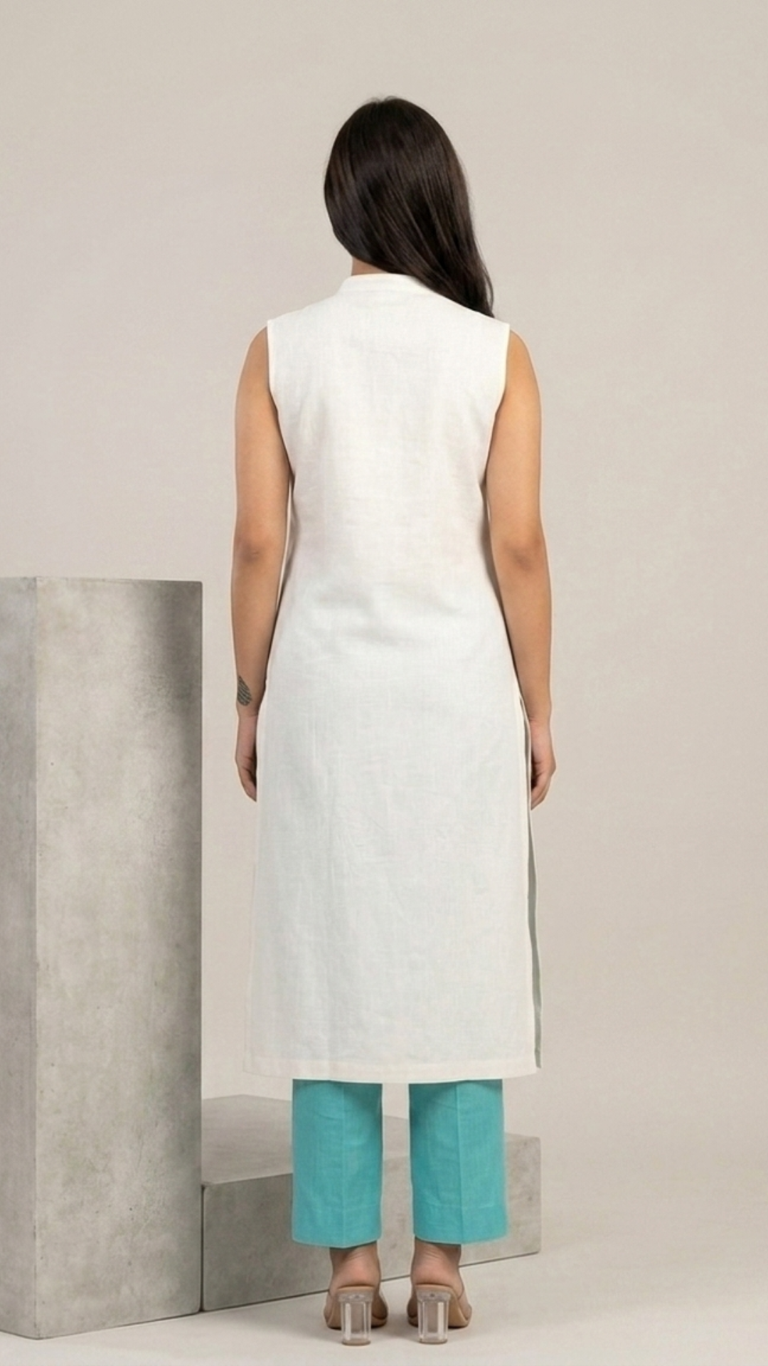Elara Lucent White And Aqua Slub Cotton Kurta Set